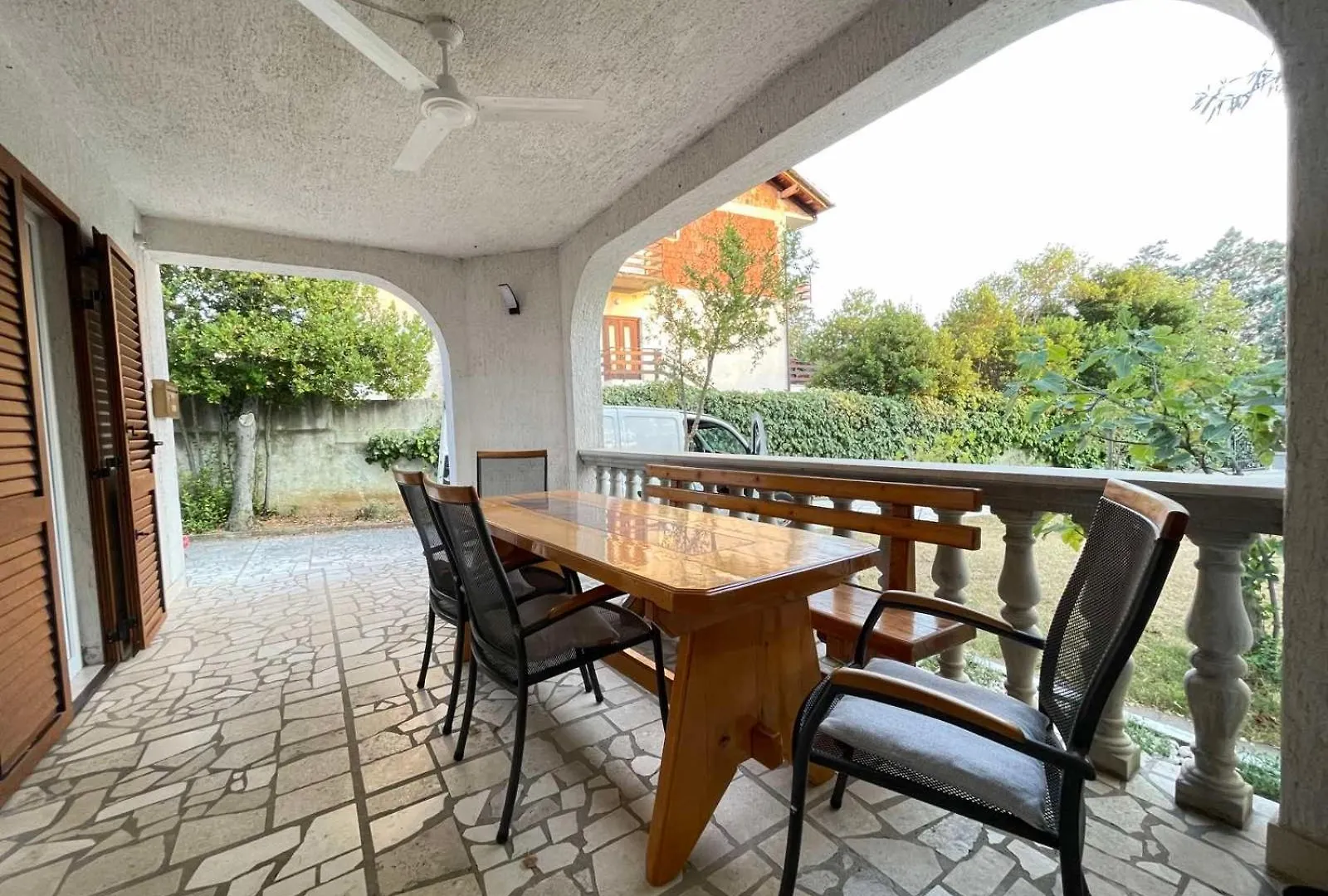 הוילה סלצה House Jesenova